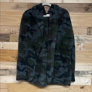 Hem & Thread size One Size Camouflage Teddybear Jacket with Hood and Pockets